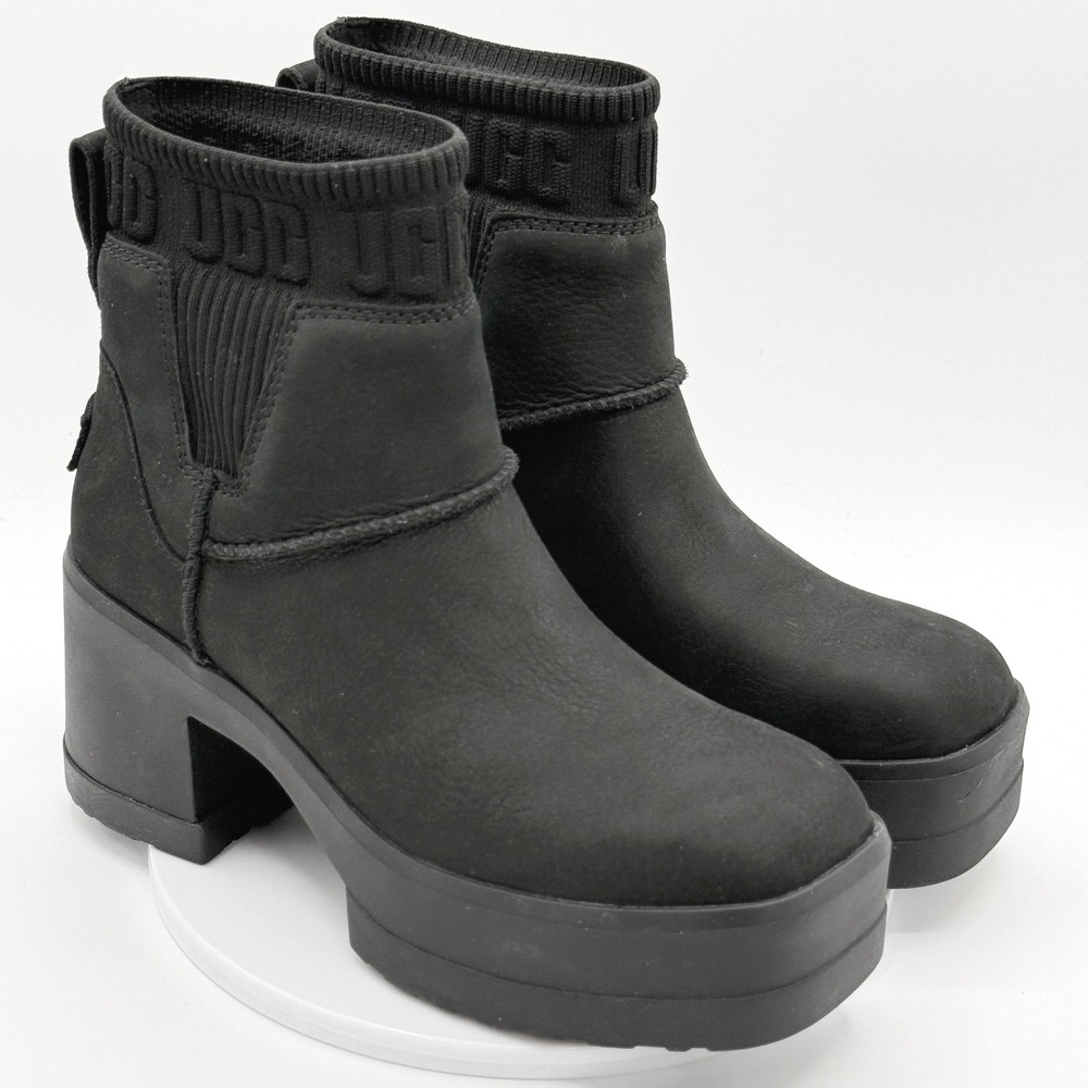 UGG Moxy Platform Chelsea Boot Size 7.5 Black Leather Waterproof Pull On 1171475